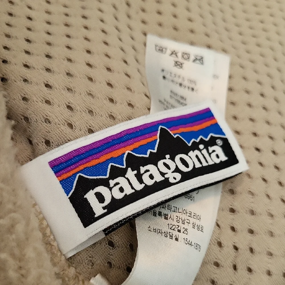 Patagonia Girl's Retro Pile Fleece Jacket in Natural/Navy Size XL/14 - Picture 10 of 10